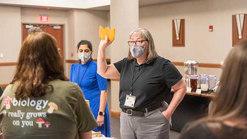 faculty presenting at CETL symposium